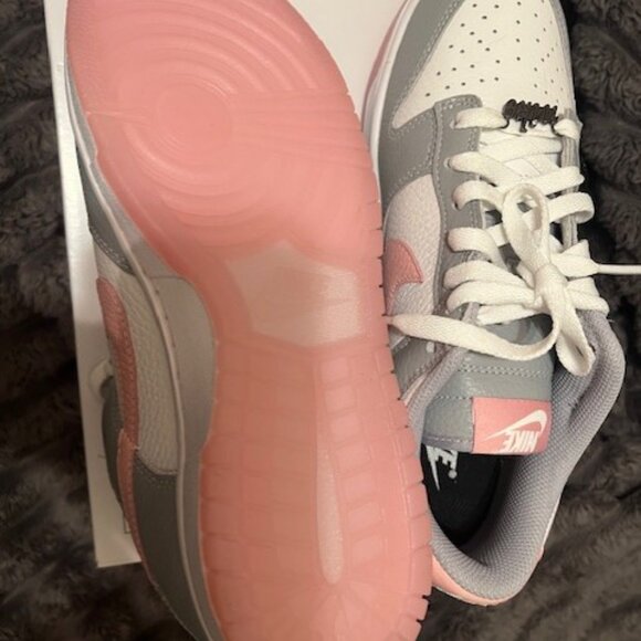 Women's size 9 Nike Dunks - Picture 3 of 4